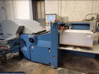 Pallet feeder